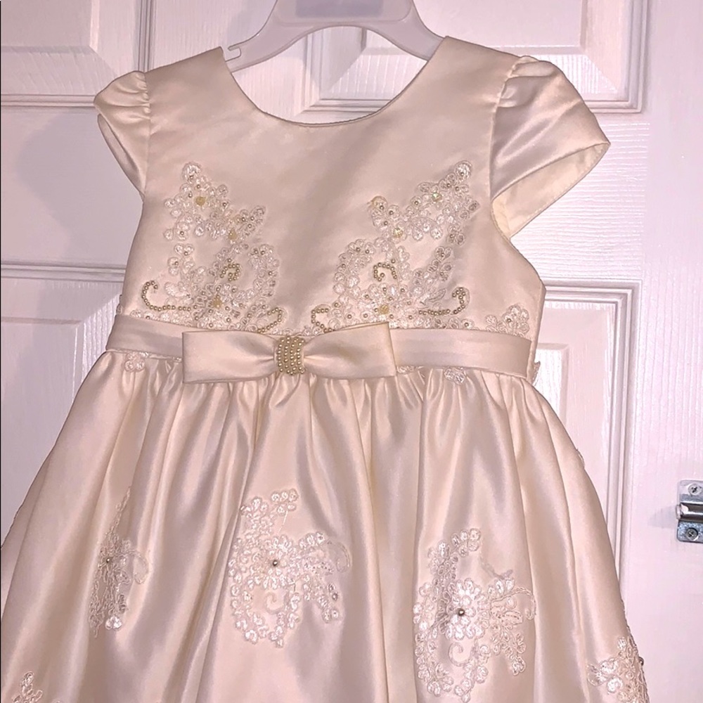 Very delicate,beautiful dresses for girls 90/52